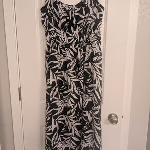 Elegant Black and White Leaf Print Dress